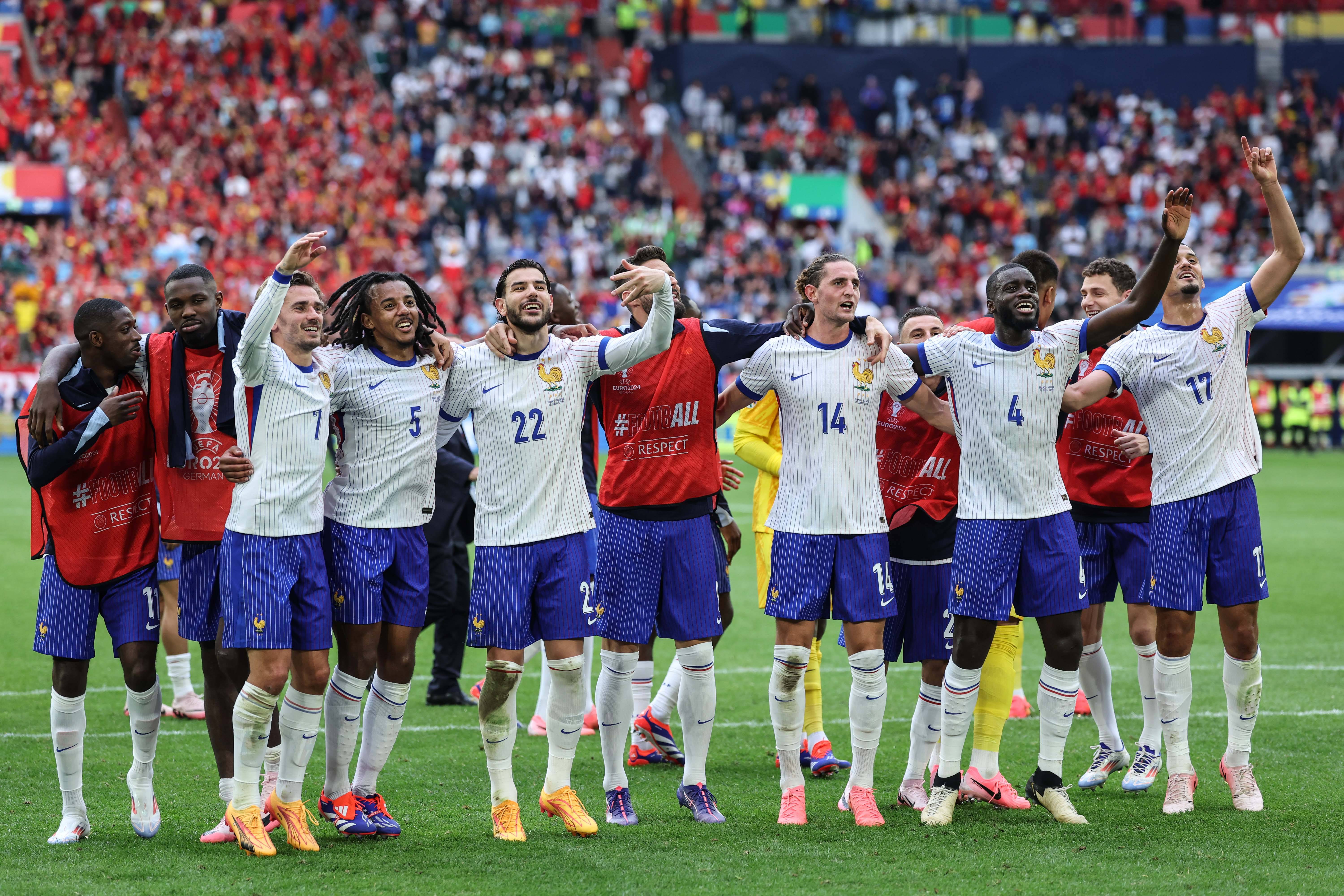 关于欧洲各国球队展开激烈较量,厮杀正酣的信息 关于欧洲各国球队展开激烈较量,厮杀正酣的信息