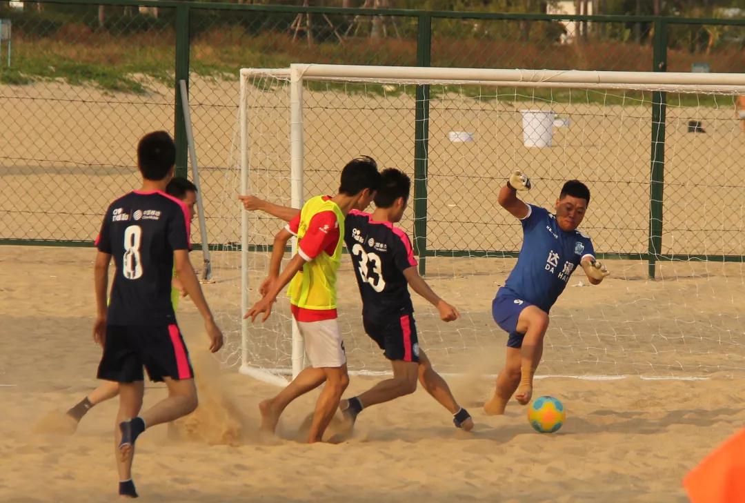 关于比赛节奏快速,双方场面逐渐胶着的信息 关于比赛节奏快速,双方场面逐渐胶着的信息