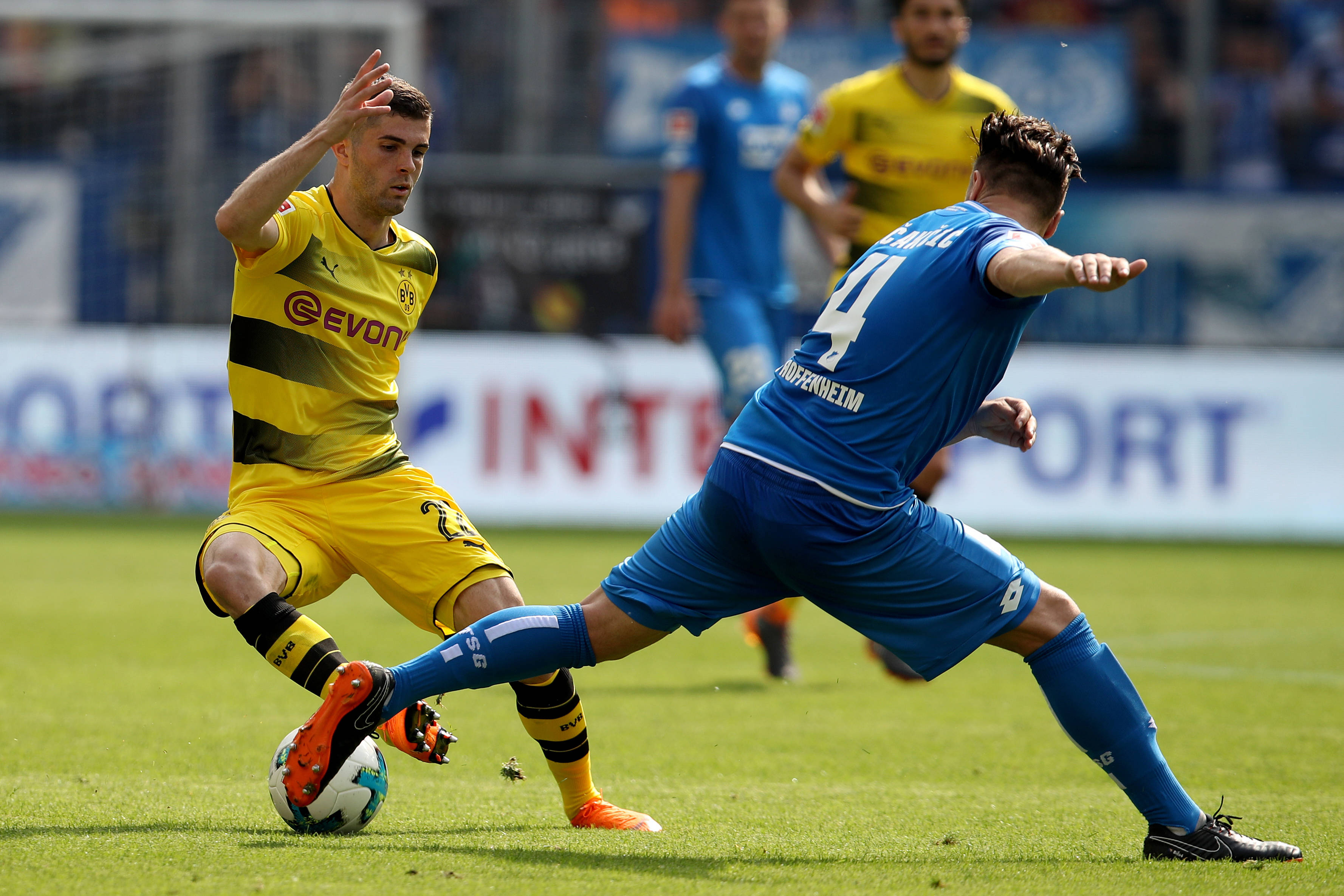 巴伐利亚德比重燃,霍芬海姆迎战奥格斯堡的简单介绍 巴伐利亚德比重燃,霍芬海姆迎战奥格斯堡的简单介绍