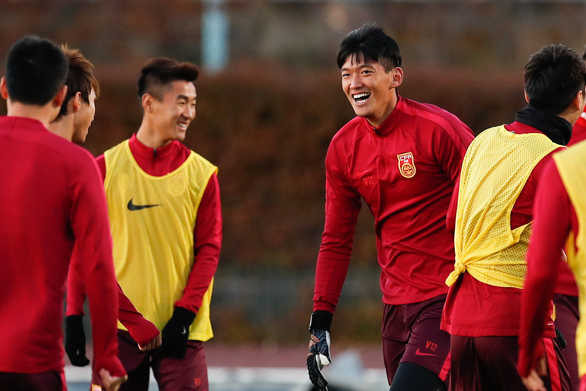 热血比赛中，队员们展现出了激情与决心