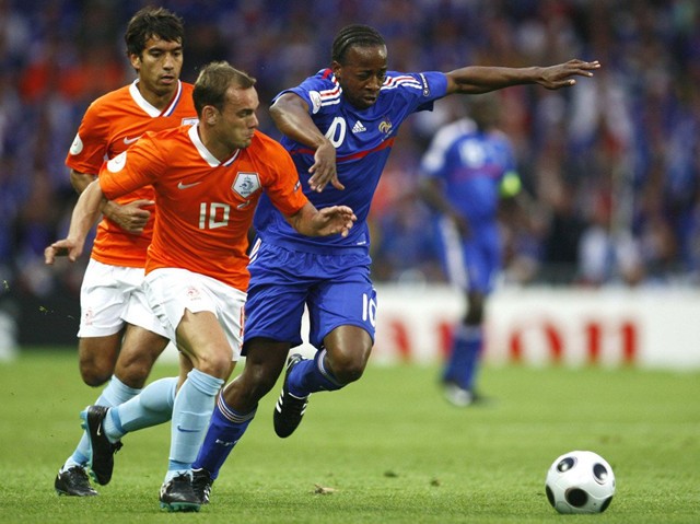 包含汉堡SV客场被击溃,降级形势堪忧的词条 包含汉堡SV客场被击溃,降级形势堪忧的词条