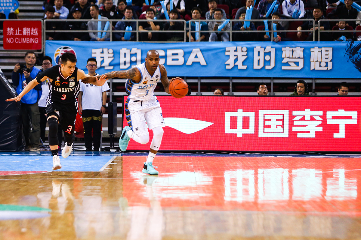 开云体育入口-关于篮球场光影：全球巅峰对决如火如荼的信息