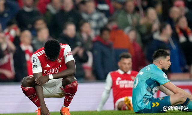 包含阿森纳遭遇连败：枪手近况堪忧，温格急需调整的词条