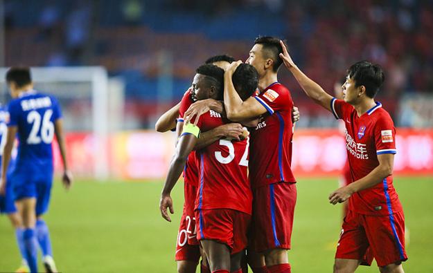 关于重庆斯威主场战胜河南建业，终止连败的信息