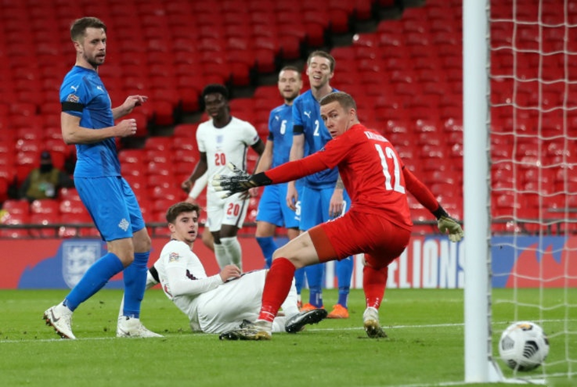 开云体育在线-冰岛队连败淘汰，赛季终结尴尬