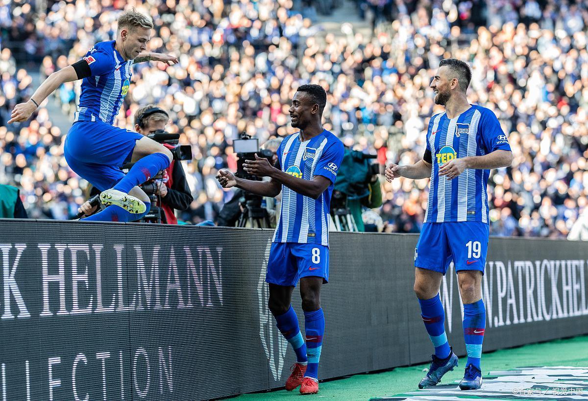 包含柏林赫塔迎战霍芬海姆，力争主场保持不败的词条