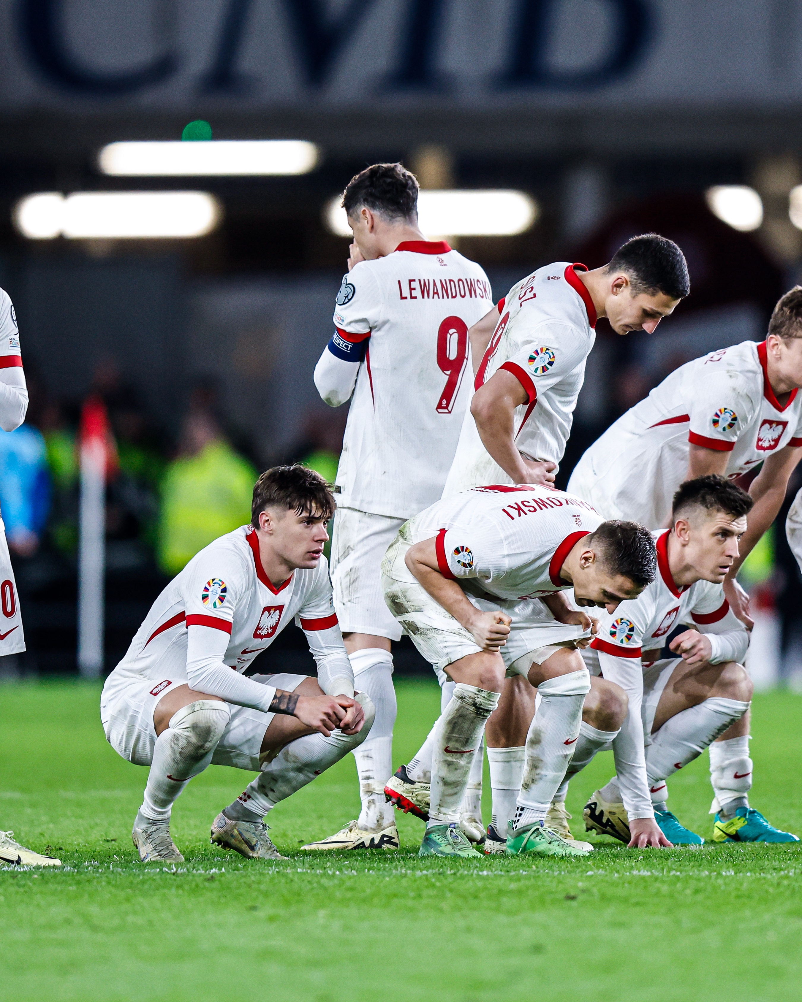 欧洲国家杯淘汰战打响,球迷热血沸腾的简单介绍 欧洲国家杯淘汰战打响,球迷热血沸腾的简单介绍