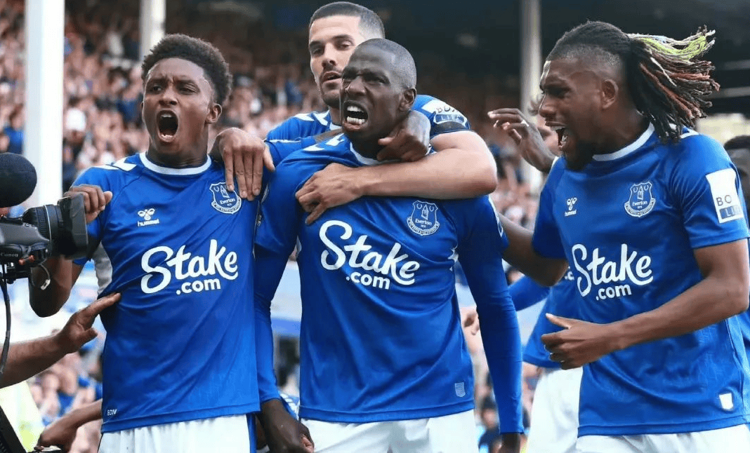 开云体育平台APP-欧塞尔主场取胜仍未放弃争夺法甲冠军