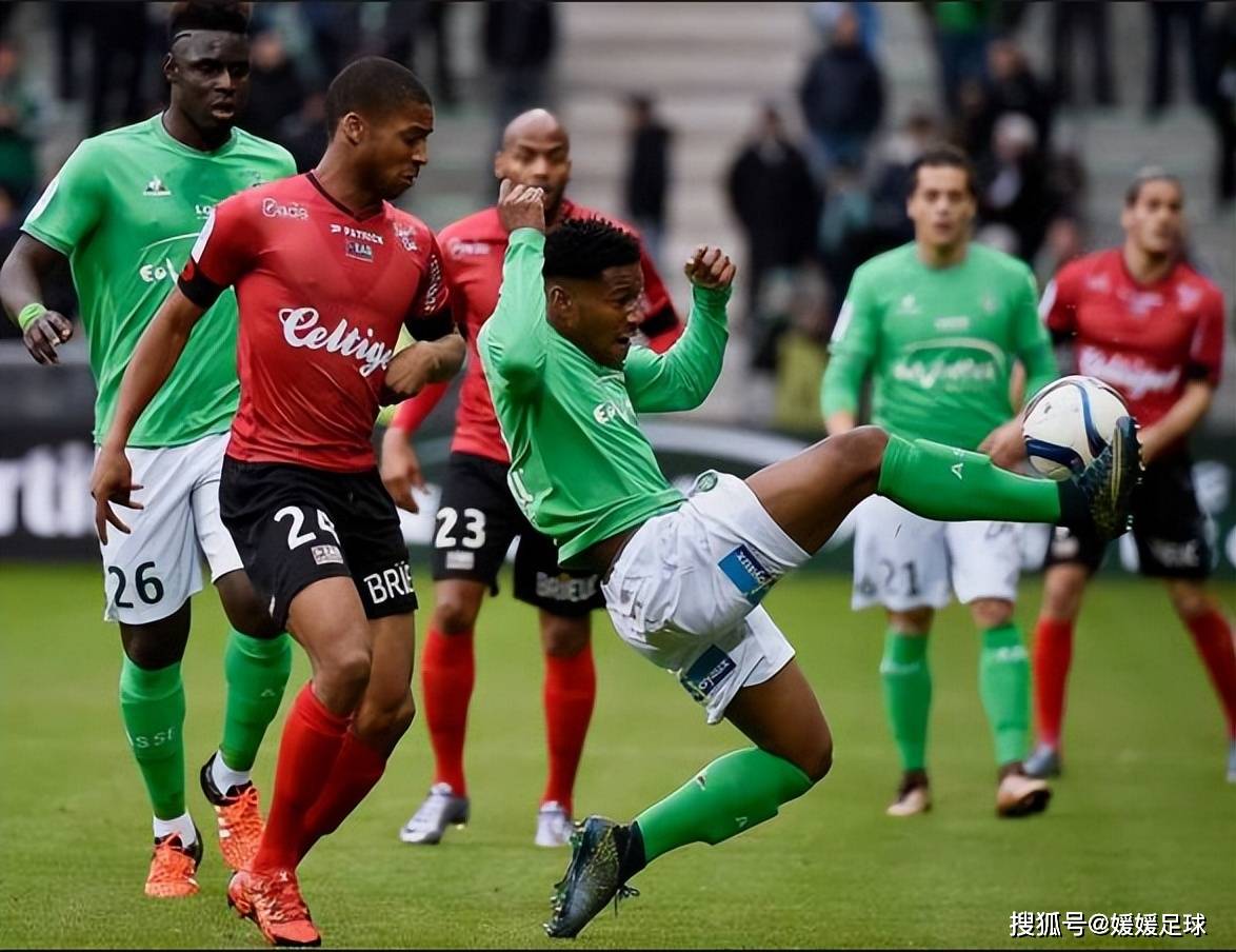 包含尼姆客场击败亚眠，结束连败局面的词条