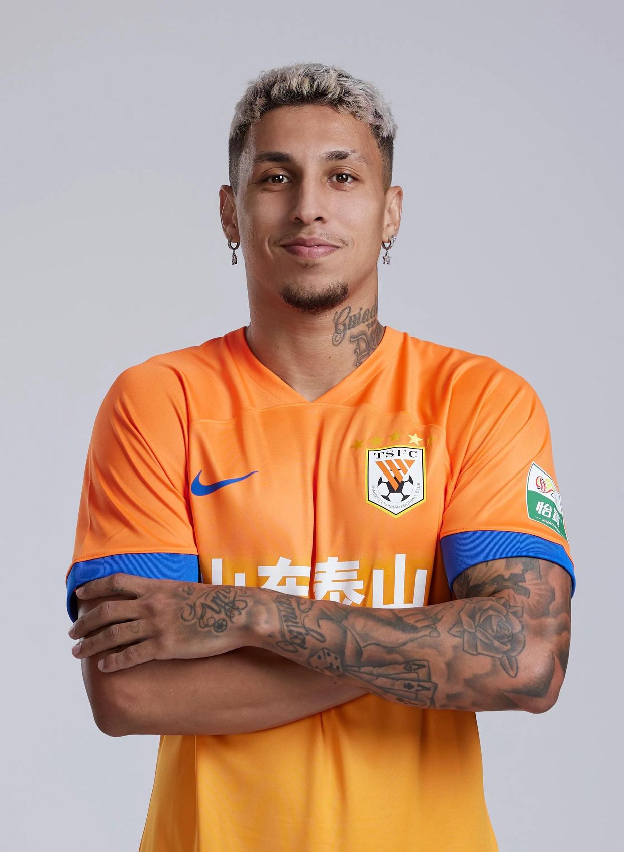 中超球队备战冠军，新赛季迎接挑战