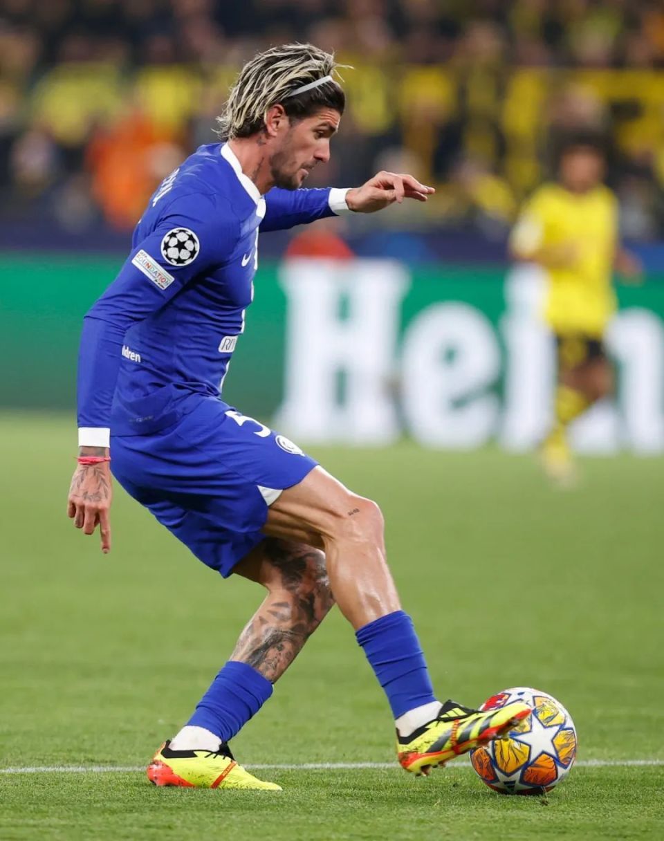 汉堡队不敌多特蒙德,客场告负 汉堡队不敌多特蒙德,客场告负