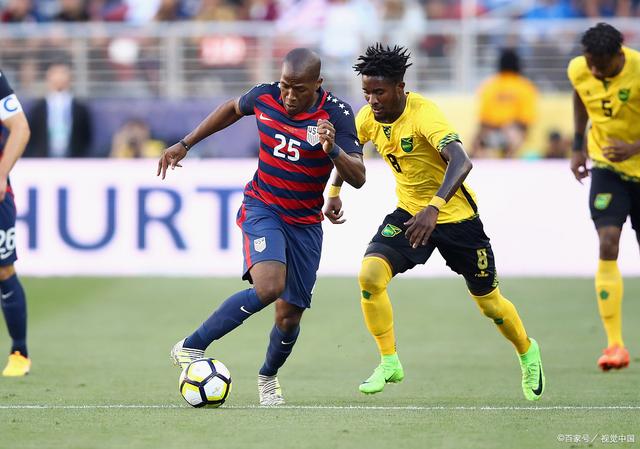 墨西哥队险胜加拿大