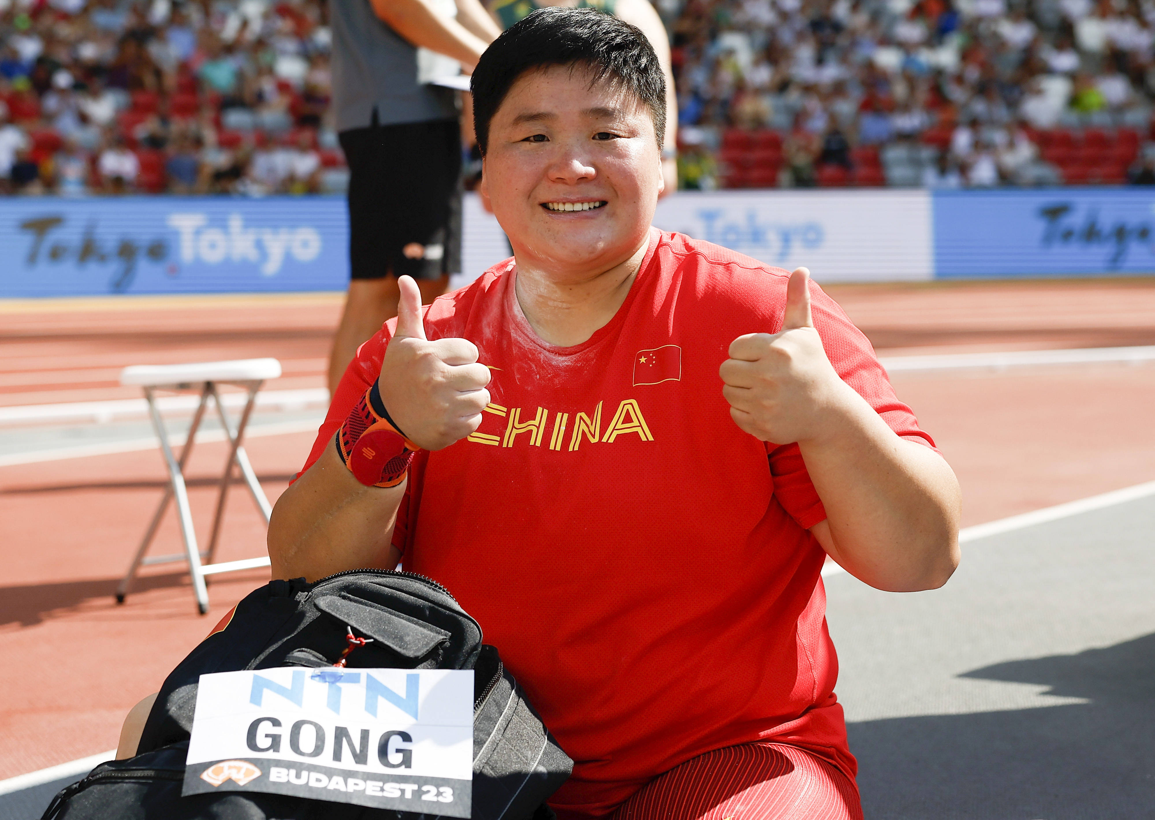 尼克成功夺得铅球制胜手感如梦来无影去无踪 尼克成功夺得铅球制胜手感如梦来无影去无踪