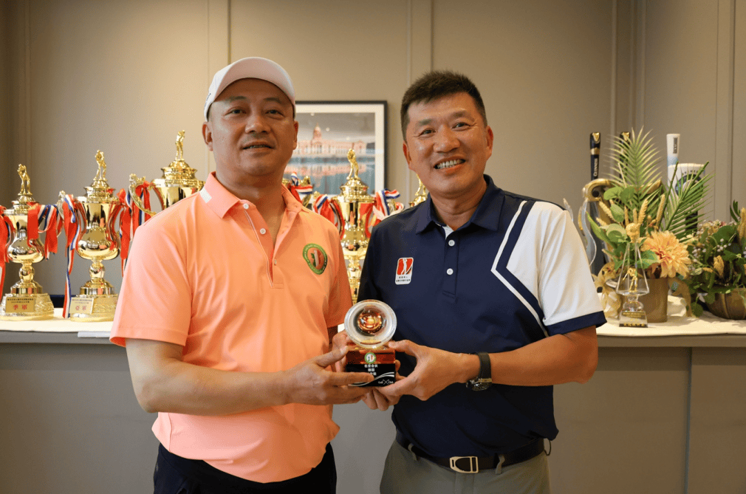 爱尔兰代表选手勇夺高尔夫金牌