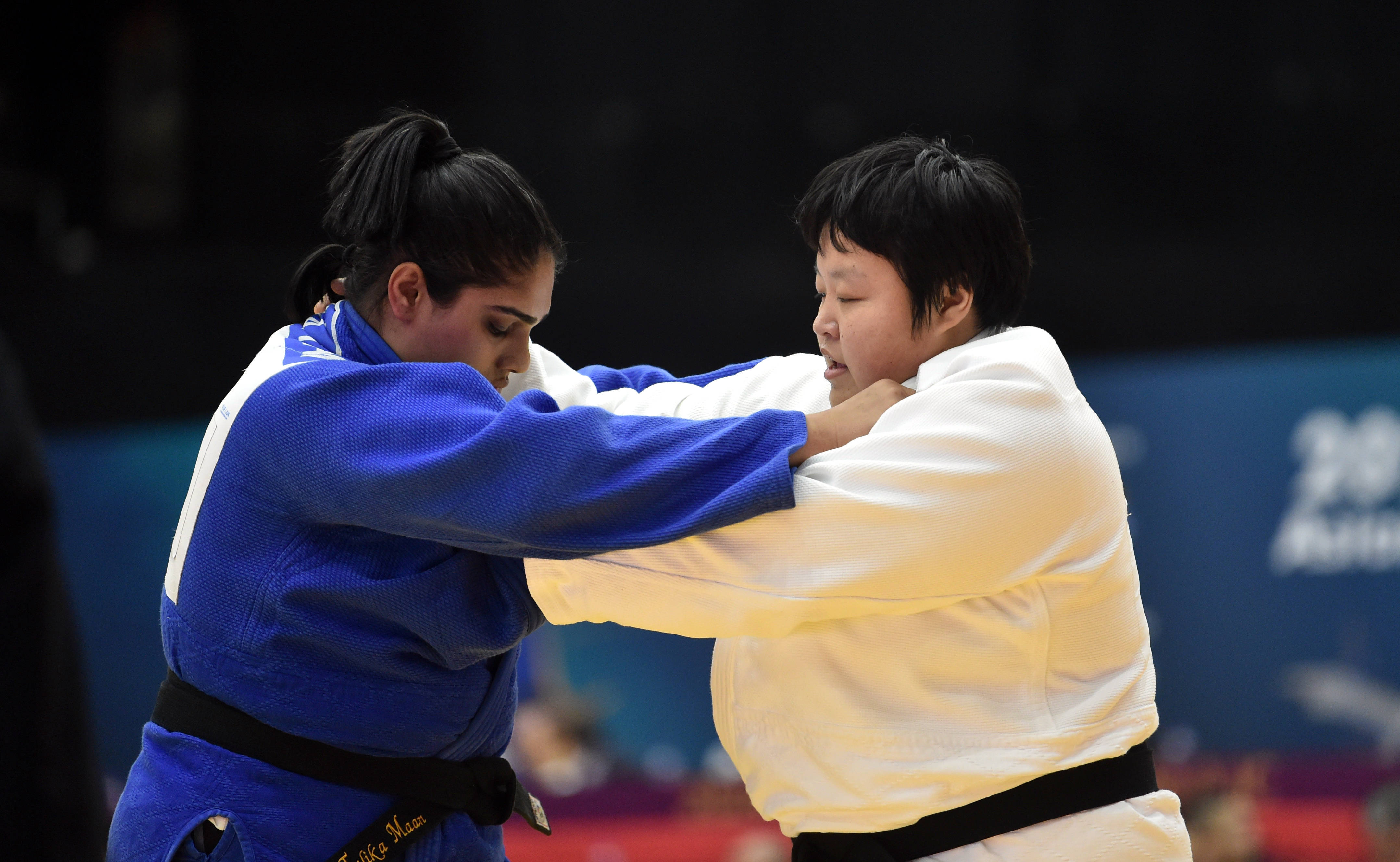 柔道选手技高一筹,以绝佳功夫获胜 柔道选手技高一筹,以绝佳功夫获胜