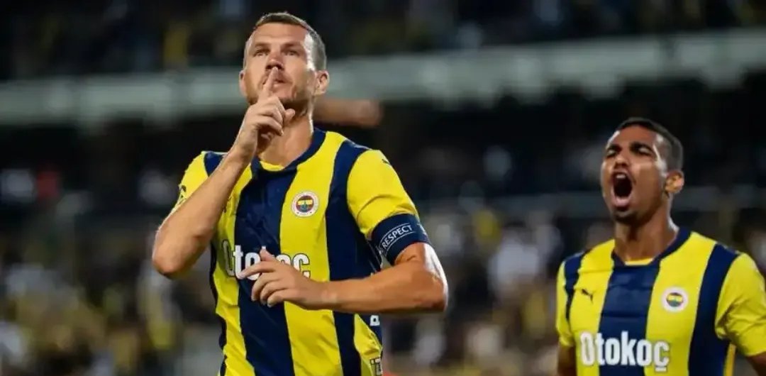 足坛风云再起,传奇球员再度亮相奉献精彩赛事的简单介绍 足坛风云再起,传奇球员再度亮相奉献精彩赛事的简单介绍