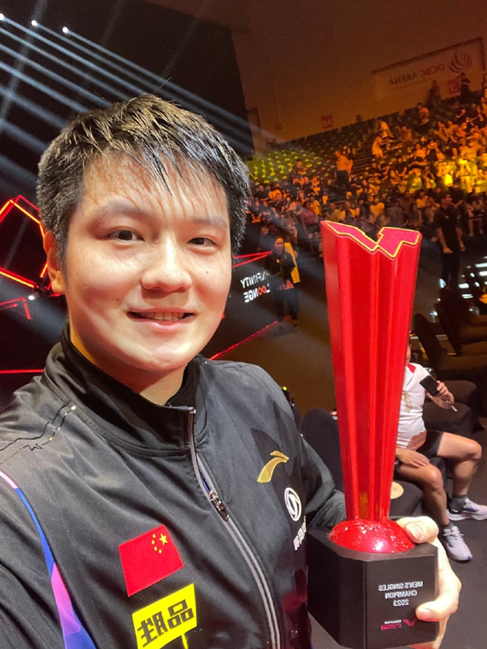 包含卫冕冠军遭遇困难,但誓言决胜总决赛!的词条 包含卫冕冠军遭遇困难,但誓言决胜总决赛!的词条