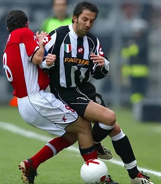 开云体育官网-尤文图斯遭遇不敌，联赛霸主地位动摇