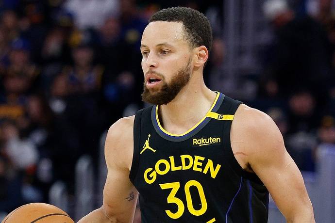 汉诺威队在比赛中实现逆袭夺冠