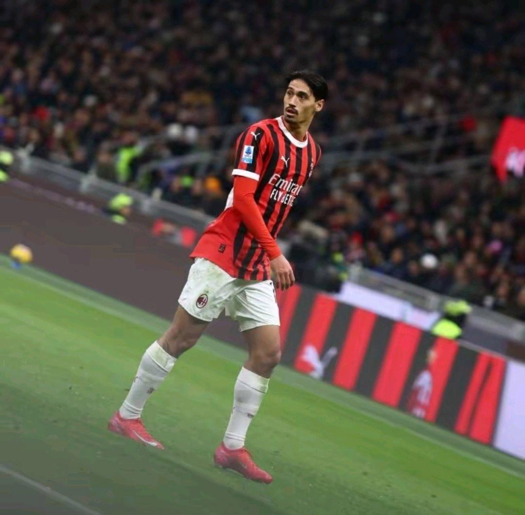 开云体育官方网站-AC米兰客场战平，球队难挡连败压力的简单介绍