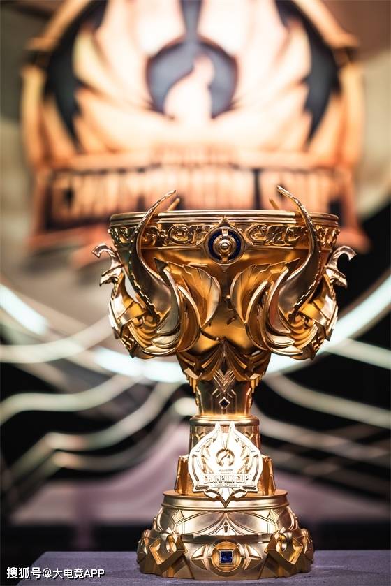 HKA险胜TES，Deft完成史诗逆转强强对话成都决赛之夜，技惊四座