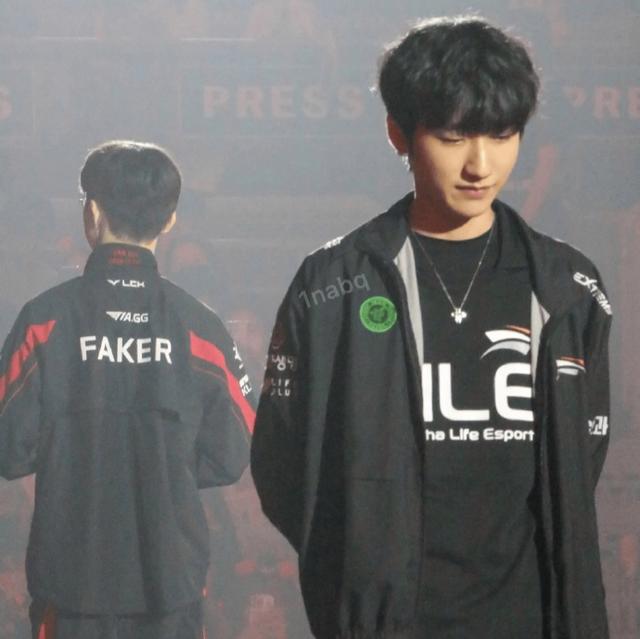 HLE绝杀MAD,Faker关键团战开团秒人强强对话入围赛,成为赛场最大亮点 HLE绝杀MAD,Faker关键团战开团秒人强强对话入围赛,成为赛场最大亮点