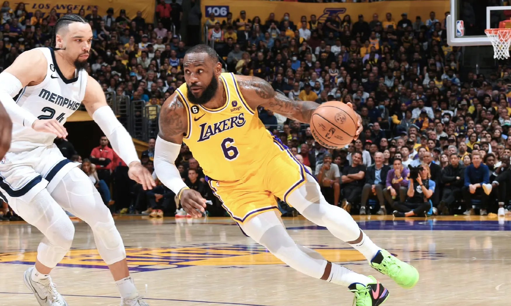 开云平台-湖人队再次冲进季后赛，詹姆斯：我们有机会卫冕