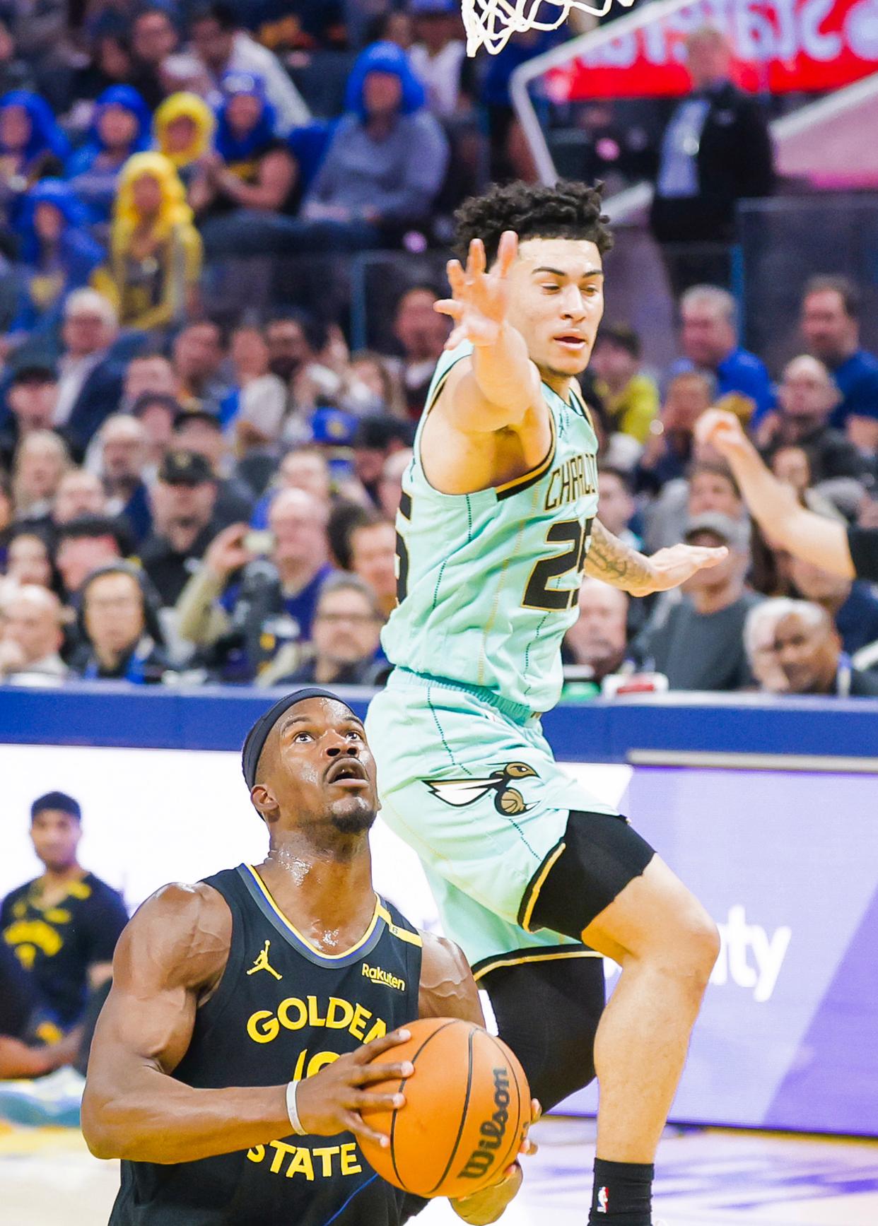 开云官网-篮网大胜黄蜂，奉献高效进攻表现