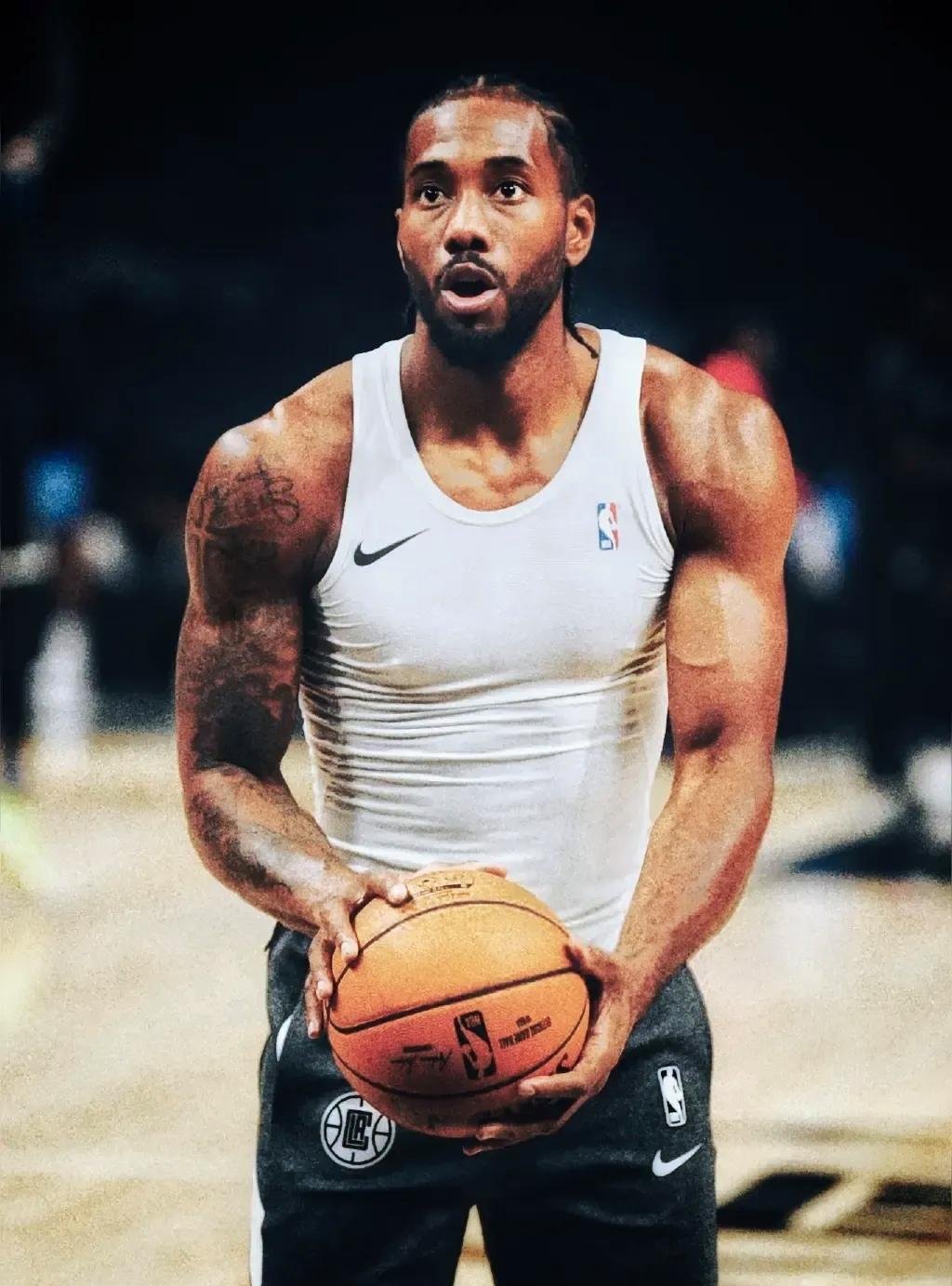 开云平台-快船不敌活塞，莱昂纳德拿下24分