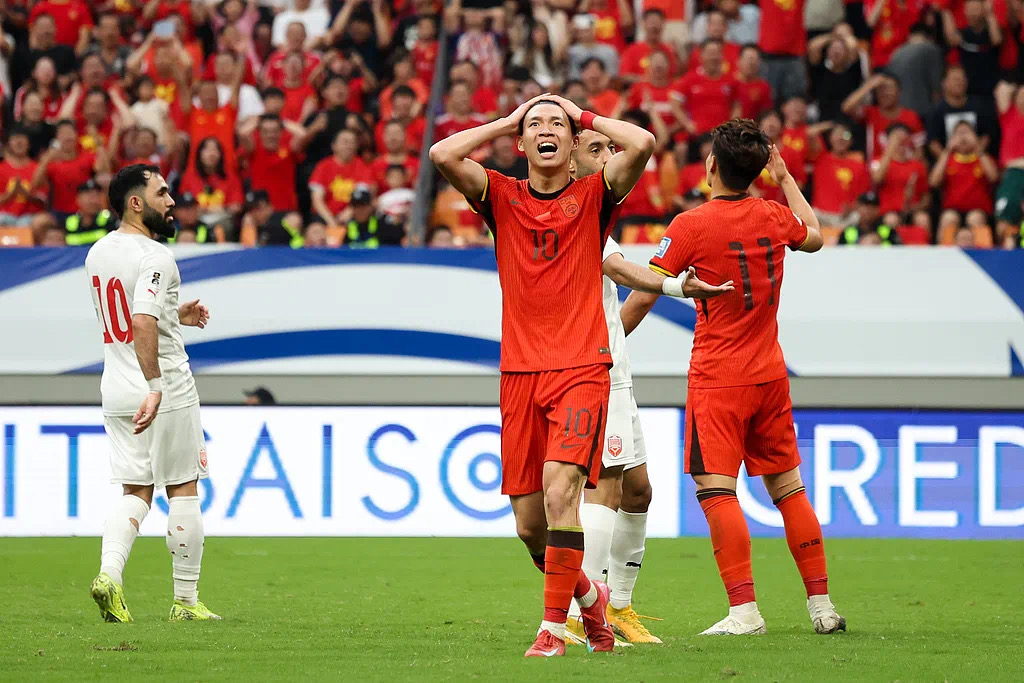 重庆队主场力克对手,取得胜利 重庆队主场力克对手,取得胜利