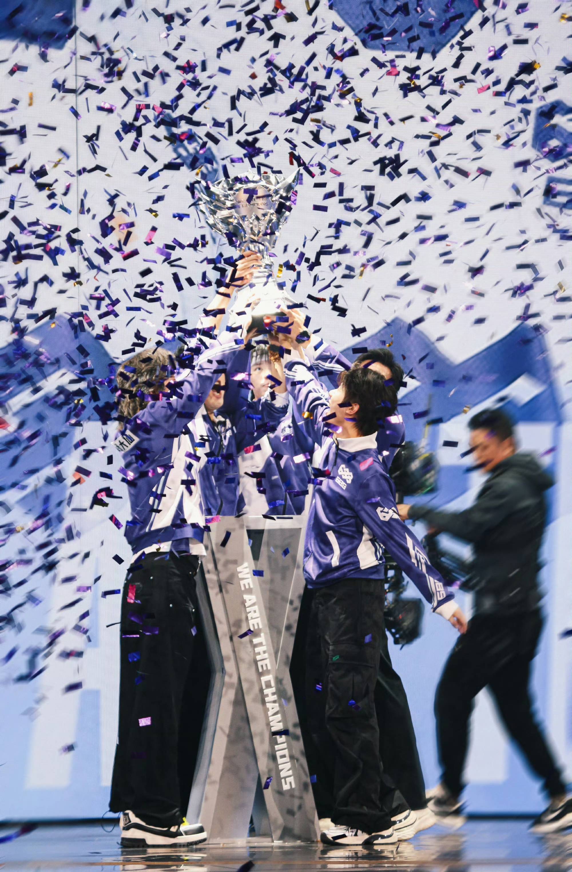 实力相当球队斗志昂扬,精彩对决不容错过 实力相当球队斗志昂扬,精彩对决不容错过