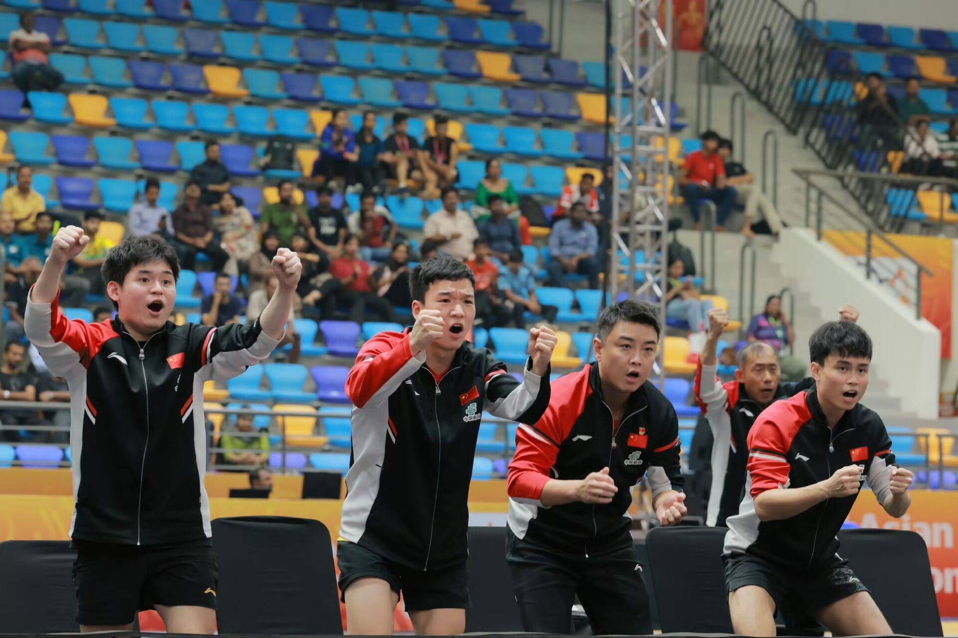 中国队翻盘日本队，王皓刷新纪录